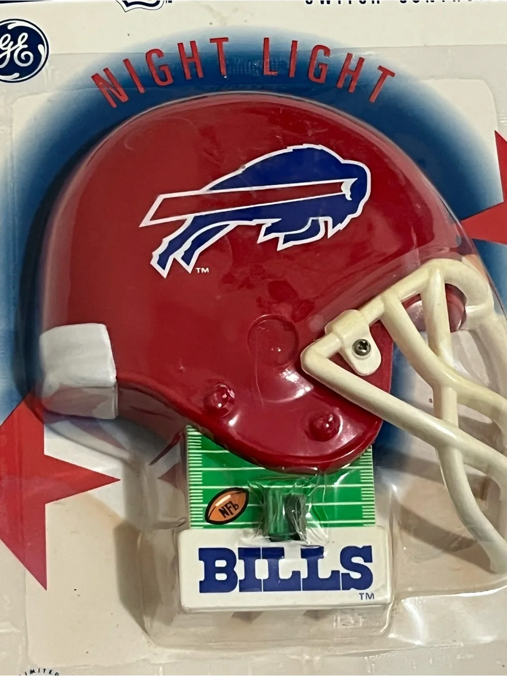 Vintage NFL Buffalo Bills Red LED Helmet Night Light New in Package